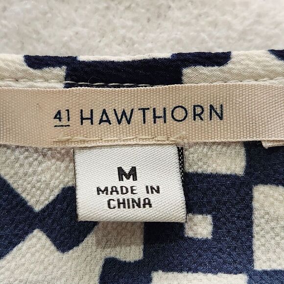 41 Hawthor White/ Blue Geometric Sheer Top Size Medium Metallic Buttons Details - Picture 10 of 12